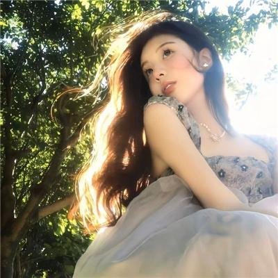 蒙娜丽莎与血月